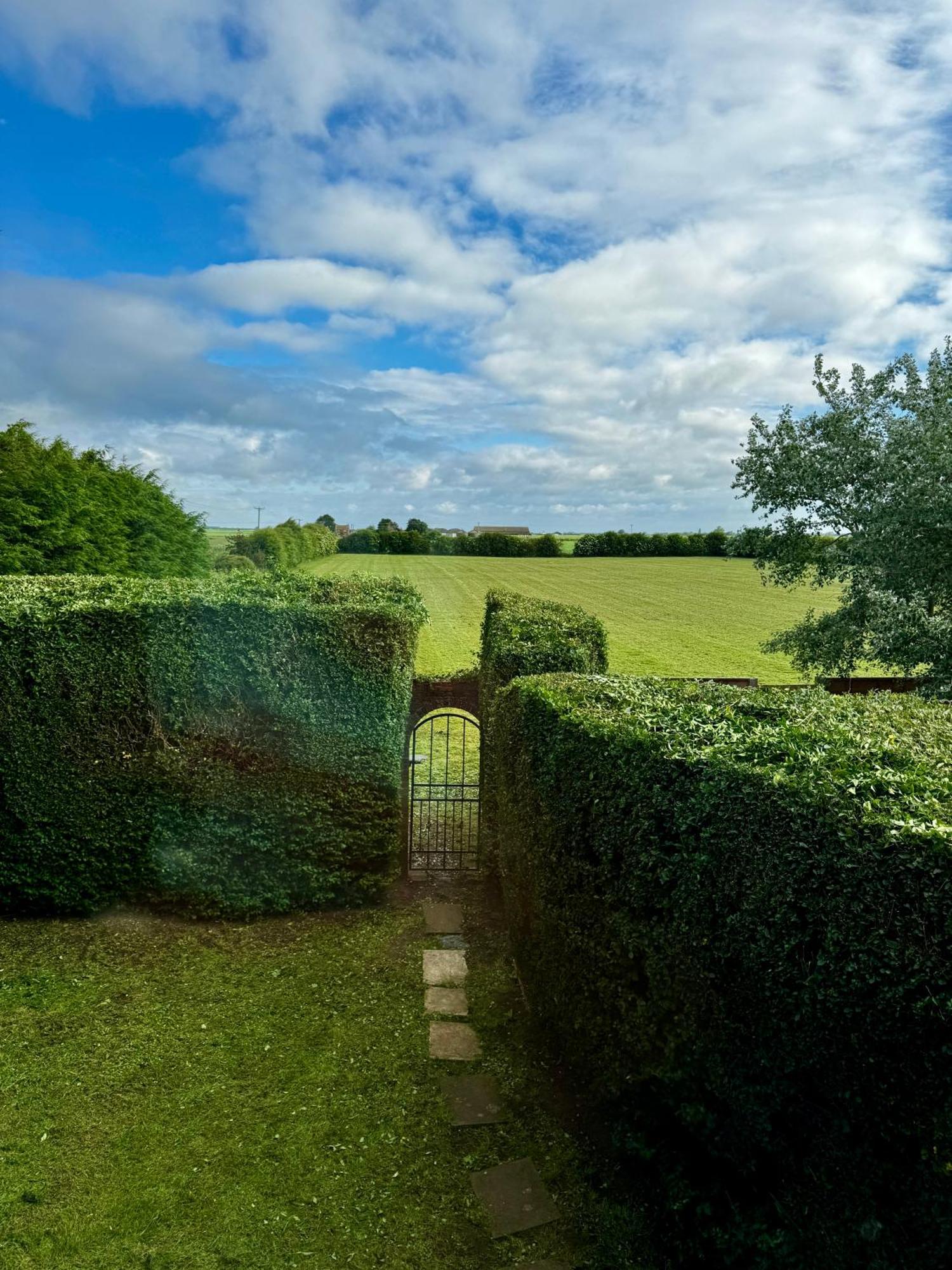 Luxury Isla Cottages, Bourne! Dog-Friendly, Countryside Views, Garden, Parking, 5Mins Pubs - Family Holiday Szoba fotó